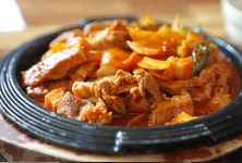엄마밥상&두루치기덮밥전문점