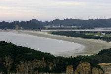 옹진포토-백령면 용기원산에서 바라본 사곶해변전경 내용 | media