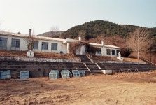 옹진포토-2000년 덕적 명신초등학교 전경폐교 내용 | media