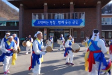 평창군입니다. 포토갤러리 - 대화민속보존회 지신밟기 상세화면 | 평창군 평생학습관 > 열린마당 > 포토갤러리 평창군입니다. 평창행정