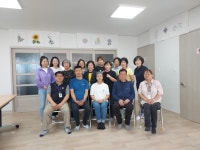 포토갤러리 - [2023년 진부면 평생학습센터] 꽃채운 천아트 재능기부활동 6. 22.(목) 하진부4리 경로당 상세화면 | 평창군 평생학습관 > 열린마당... 