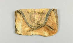 Pouch - 71-12-10 | Collections - Penn Museum