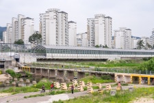 [타] 창포원 근처의 중랑천 자전거도로 - 삼성 Talk [타] 창포원 근처의 중랑천 자전거도로