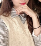 입어도 예뿌고 REVIEW - 큐니걸스 예뻐요! 지금 입기 딱 좋아요 재질도... 탄탄하고 저렴해보이지 않아요 티에 입어도 예뿌고REVIEW - 큐니걸스