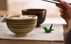 KUTANI-YAKI DENTOUHONPO | 라쿠텐 일본: 종이 학 젓가락 놓 금박 전단 (箸 경로의 날 도자기 선물 세트 결혼 선물 가게가 인기 일식 그릇...