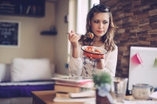 Always Hungry? 8 Reasons You Cant Stop Eating | Readers Digest