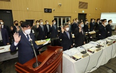 상세보기 < 인물/동정< 새소식 < 정책홍보 < 농촌진흥청 [인물/동정]2022년도 농림축산식품해양수산위원회 국정감사