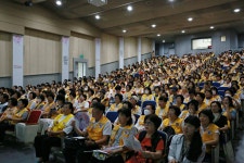 대한적십자사 > 소통 > 홍보관 > 사진 상세 대한적십자사 서울특별시지사