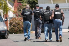 19-year-old kills 1, wounds others at California synagogue | Las Vegas Review-Journal 19-year-old kills 1, wounds others at... 