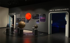 우주항공>사천항공우주과학관>전시관안내>전시관안내>2층 전시관 | 사천시 : 대한민국 우주항공 수도 사천시 : 대한민국 우주항공 수도 > 2층 전시관