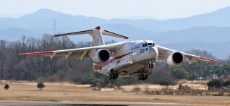次期主力輸送機「C-2」公開　圧倒的な航続距離と輸送力 - 読んで見フォト - 産経フォト 次期主力輸送機「C-2」公開　圧倒的な航続距離と輸送力