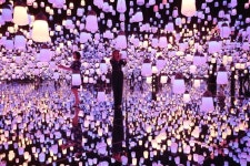 日米首脳夫人が作品鑑賞　デジタルアートで親交 - 読んで見フォト - 産経フォト 日米首脳夫人が作品鑑賞　デジタルアートで親交