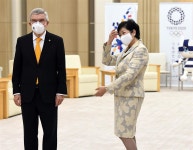 コロナ克服、五輪へ連携　バッハ会長と小池氏会談 - 読んで見フォト - 産経フォト コロナ克服、五輪へ連携　バッハ会長と小池氏会談
