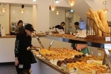 [즐다방.얌얌식빵] [본사직영] 프랜차이즈 얌얌브레드 홀 사원 - 사람인