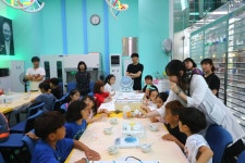 [바이오랩] 오늘은 내가 약사 - 기아챌린지콘서트 수상한과학교실 < 교육스케치 < 교육 : 국립광주과학관 [바이오랩] 오늘은 내가 약사... 