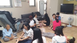 성동구 > 송정동 > 동네소개 및 소식 > 포토앨범 > 송사리 송일경로당 방문