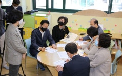 김양희 의장 > 포토갤러리