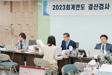 김양희 의장 > 포토갤러리