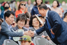 김양희 의장 > 포토갤러리