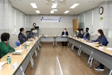 서대문구의원누리집 - 이종석의원 홈페이지 > 의원동정 > 의정활동사진 (제목 : 홍은도담도서관 및 홍박공원 가로공간 리모델링 간담회) 