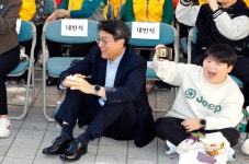 서대문구의회 누리집 - 의정활동 > 의정활동사진 (제목 : 2024 홍은1동 호박골 행복나눔 축제) 서대문구의회