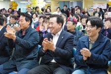 서대문구의회 누리집 - 의정활동 > 의정활동사진 (제목 : 천연동 자치회관 프로그램발표회) 서대문구의회