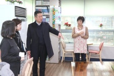 서대문구의회 누리집 - 의정활동 > 의정활동사진 (제목 : 제295회 제2차 정례회 행정복지위원회 동 주민센터 행정사무감사(북아현동)) 서대문구의회