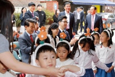 서대문구의회 누리집 - 의정활동 > 의정활동사진 (제목 : 남가좌 새롬도서관 재개관식) 서대문구의회