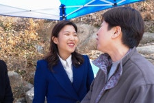 서대문구의회 누리집 - 의정활동 > 의정활동사진 (제목 : 홍제2동 주민센터 윷놀이 대회) 서대문구의회