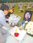 ‘GP 총기난사’ 10주기 故 박의원 병장에 헌화 | 세계일보 ‘GP 총기난사’ 10주기 故 박의원 병장에 헌화