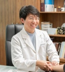 습한 여름에 심해지는 ‘한포진’, 면역력 복구가 우선 | 세계일보 습한 여름에 심해지는 ‘한포진’, 면역력 복구가 우선