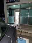 10m 앞 충전기 두고…공중화장실 전기 연결해 ‘무단 사용’한 테슬라 차주 | 세계일보 10m 앞 충전기 두고…공중화장실 전기 연결해 ‘무단... 