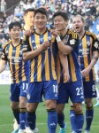 엇갈린 현대家… 울산, 4연승 ‘선두 질주’ | 세계일보 엇갈린 현대家… 울산, 4연승 ‘선두 질주’