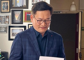 송영길 “정치를 직업이나 생계로 하지 않아. 민족 화해·평화 통일이 사명” | 세계일보 송영길 “정치를 직업이나 생계로 하지 않아. 민족 화해...