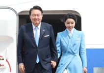 尹대통령, 5박7일 국빈 방미 마치고 귀국 | 세계일보 尹대통령, 5박7일 국빈 방미 마치고 귀국