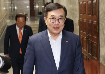 5선 중진 서병수 “김기현, 당대표 자리 버겁다. 용산만 쳐다볼 게 아니다” | 세계일보 5선 중진 서병수 “김기현, 당대표 자리 버겁다. 용산만...