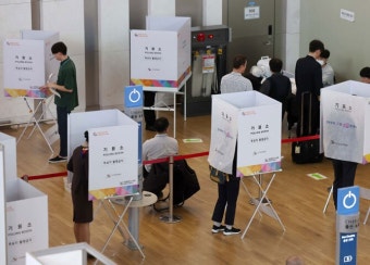 22대 총선, 첫날 사전투표율 오전 10시 3.57%…4년전 보다 1.05%p↑ | 세계일보 22대 총선, 첫날 사전투표율 오전 10시 3.57%…4년전...
