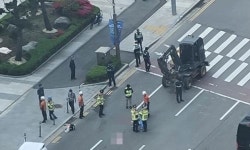 출근하는 30대 횡단보도서 치어 사망…굴삭기 기사 영장 기각 | 세계일보 출근하는 30대 횡단보도서 치어 사망…굴삭기 기사 영장 기각