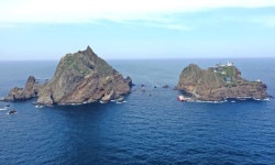 [속보] 日외교청서 독도는 일본땅…한국엔 파트너 명기 | 세계일보 [속보] 日외교청서 독도는 일본땅…한국엔 파트너 명기