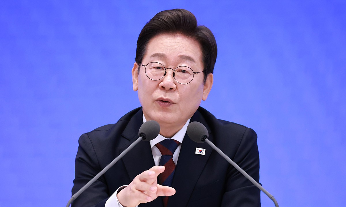김혜경 여사, 민생회복 소비쿠폰 활용 계양산전통시장 방문, 지역 경제에 활력 주입