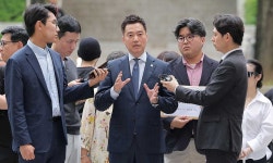 '김수현 명예훼손' 김세의, 국민참여재판 신청…첫 재판 연기 | 세계일보 '김수현 명예훼손' 김세의, 국민참여재판 신청…첫 재판 연기