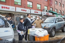 포토,현장속으로!-20240126 축산물시장 설 명절맞이 전통시장 방문 내용 | 인천광역시 서구 구청장>서구소식>포토,현장속으로!
