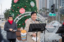 포토,현장속으로!-20241202 루원교차로 성탄트리 점등식 내용 | 인천광역시 서구 구청장>서구소식>포토,현장속으로!