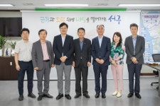 포토,현장속으로!-20250602 서부발전 서인천발전 경로당 물품 전달식 내용 | 인천광역시 서구 구청장>서구소식>포토,현장속으로!