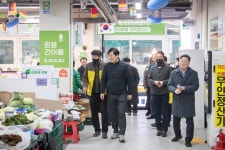 포토,현장속으로!-20250121 설 명절맞이 거북시장 방문 내용 | 인천광역시 서구 구청장>서구소식>포토,현장속으로!