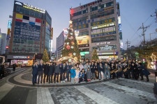 사진뉴스-20241201 검단사거리역 성탄트리 점등식 내용 | 인천광역시 서구 홍보관>서구는 지금>사진뉴스