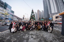 사진뉴스-20241202 루원교차로 성탄트리 점등식 내용 | 인천광역시 서구 홍보관>서구는 지금>사진뉴스