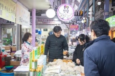 사진뉴스-20250122 설 명절맞이 가좌시장 방문 내용 | 인천광역시 서구 홍보관>서구는 지금>사진뉴스