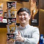 [신세계인의 손] 이마트24 라면의 神(신)! 김운겸 MD
