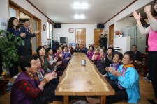 경로당 행복도우미사업 현장 방문 성주군 새소식 보기 > 군정홍보 > 성주소개 > 성주군청 성주군청